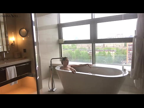 ❤️ Milžiniškas kūdikis aistringai masturbuoja savo putę vonios kambaryje ️ Just porno prie mūsų lt.pornobot.ru ❌️❤