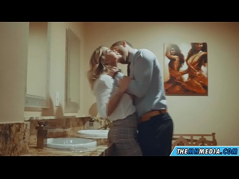 ❤️ Kai krūtininga blondinė vilioja tave viešajame tualete ️ Just porno prie mūsų lt.pornobot.ru ❌️❤